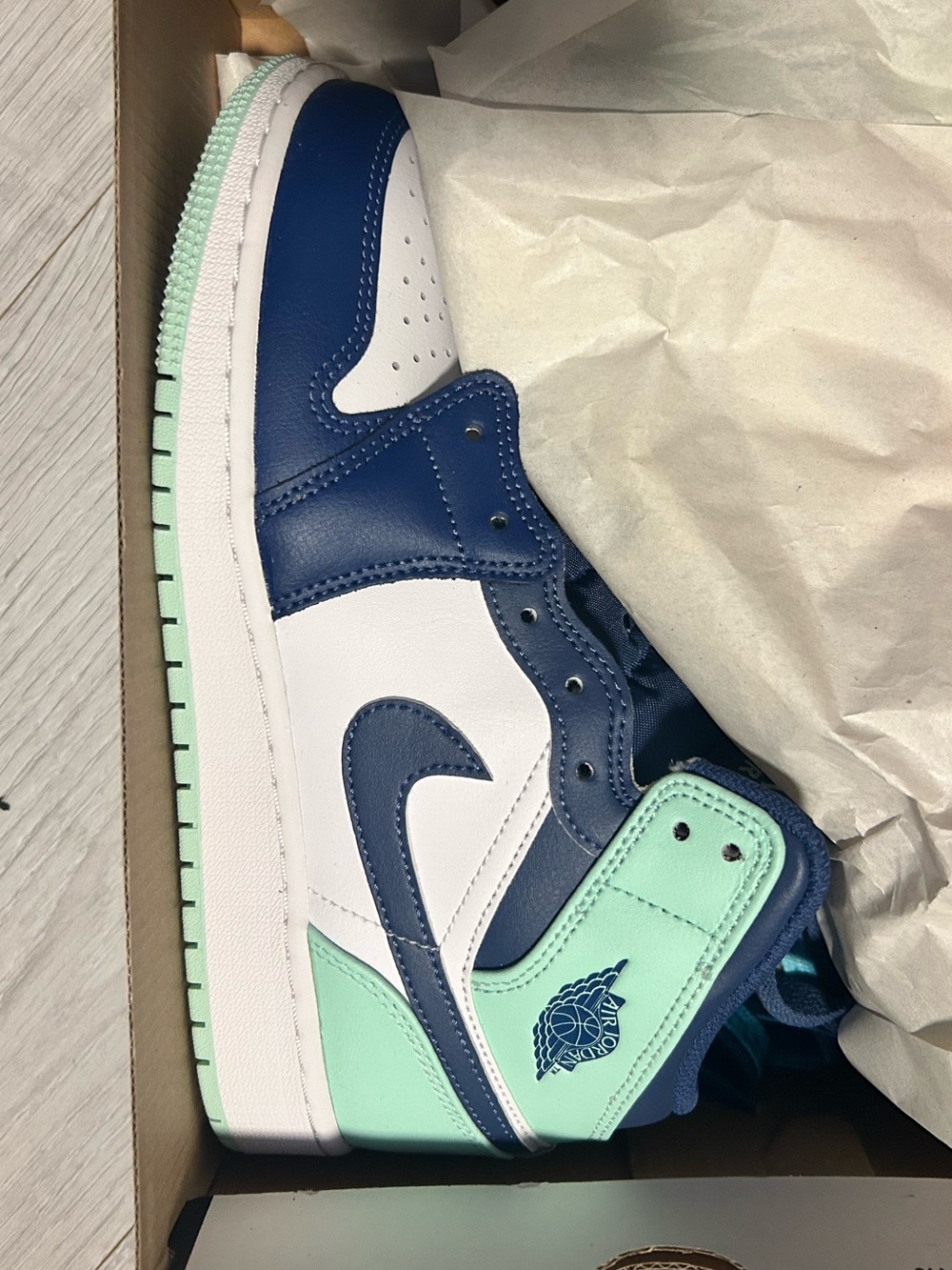 Jordan Kids' Air Retro High Top - Navy / White / Mint